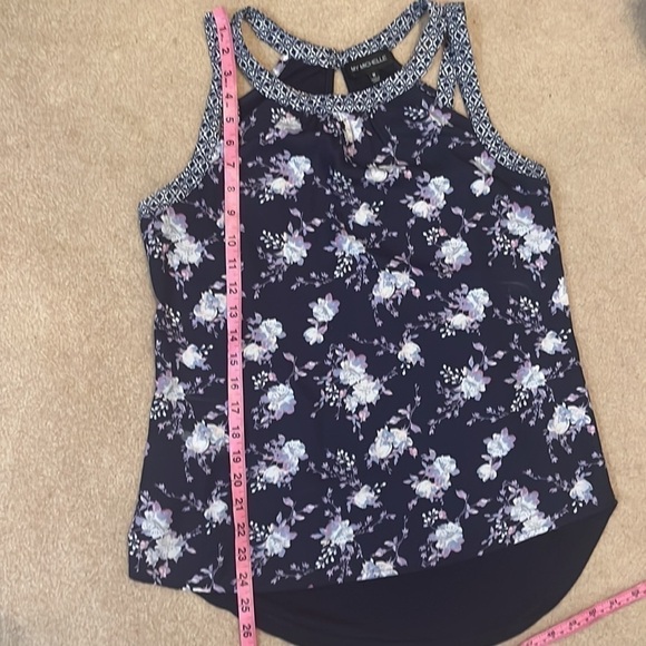 My Michelle Navy Blue Floral Print Sleeveless Blouse. Size Medium - Picture 6 of 9